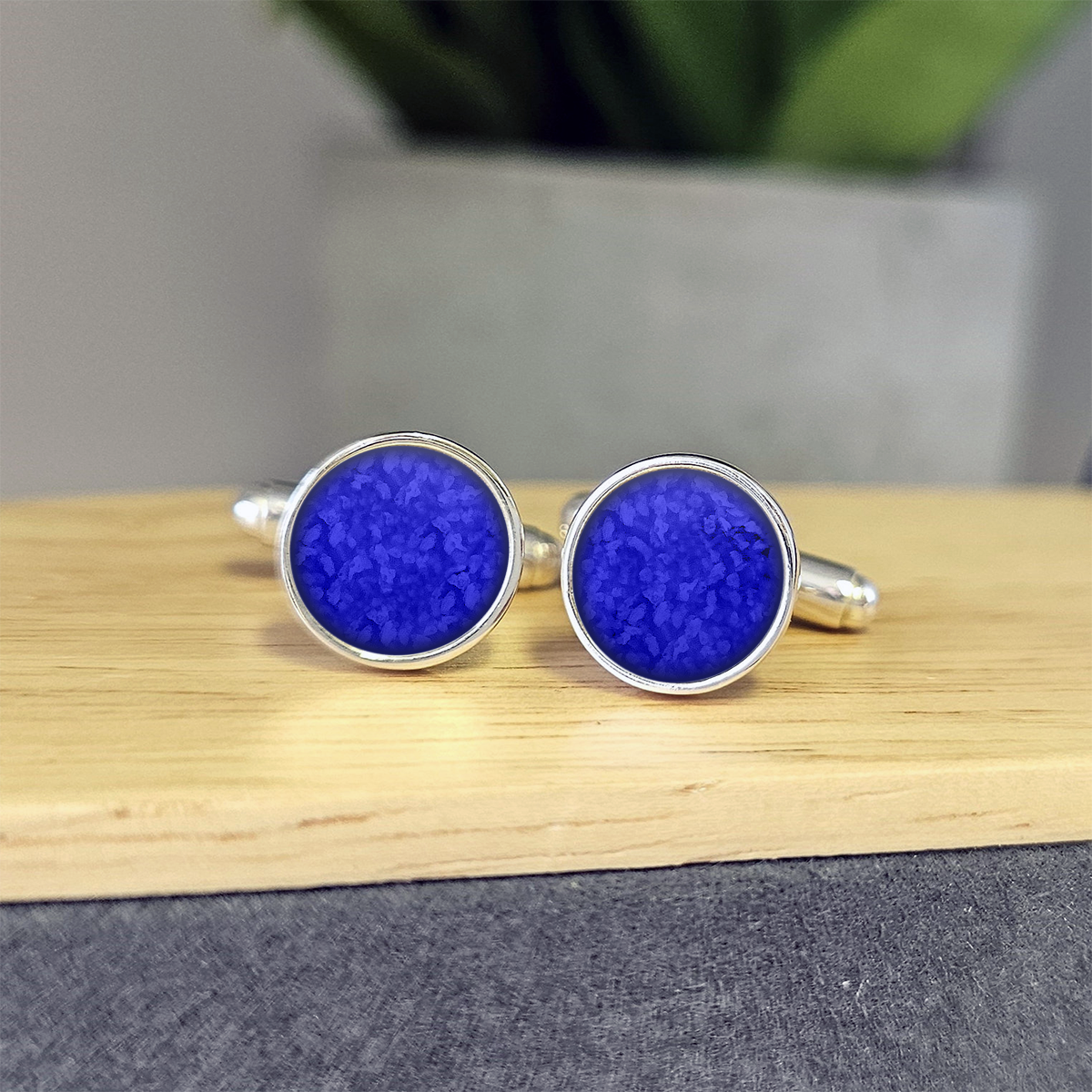 ROYAL BLUE