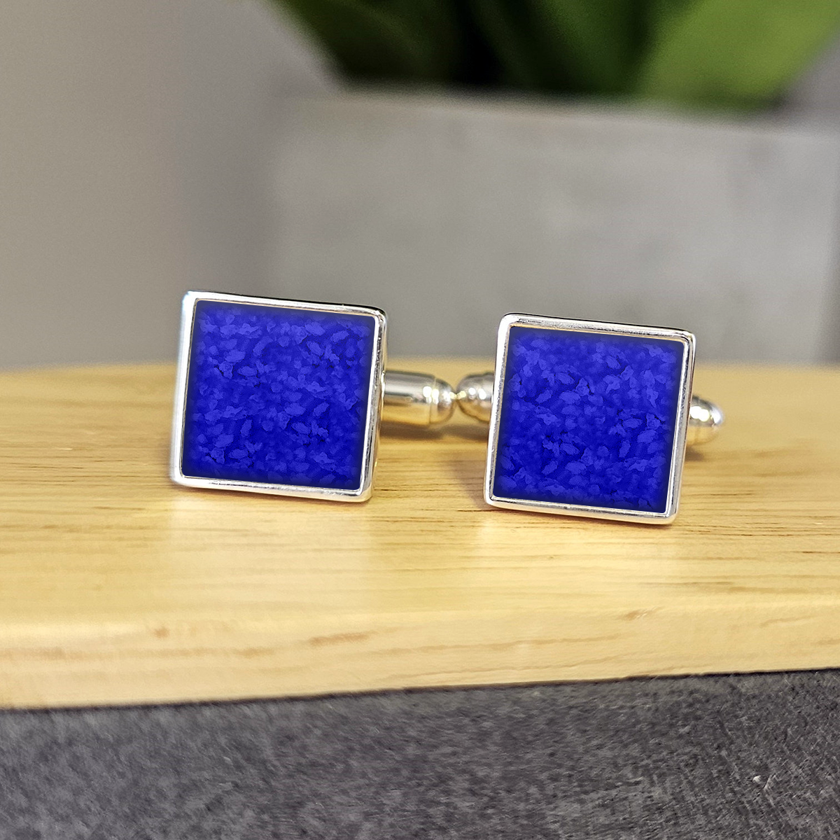 ROYAL BLUE