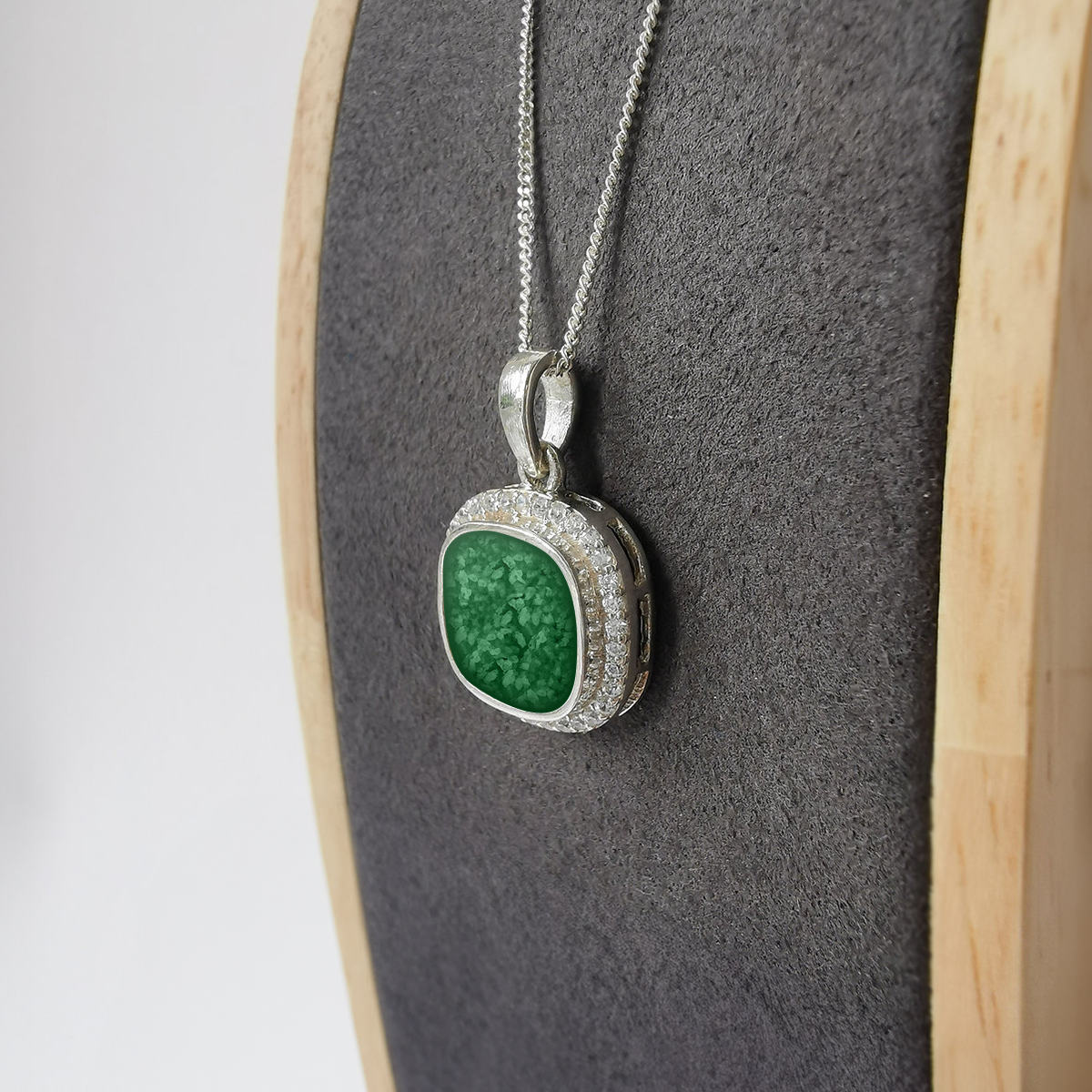 EMERALD GREEN
