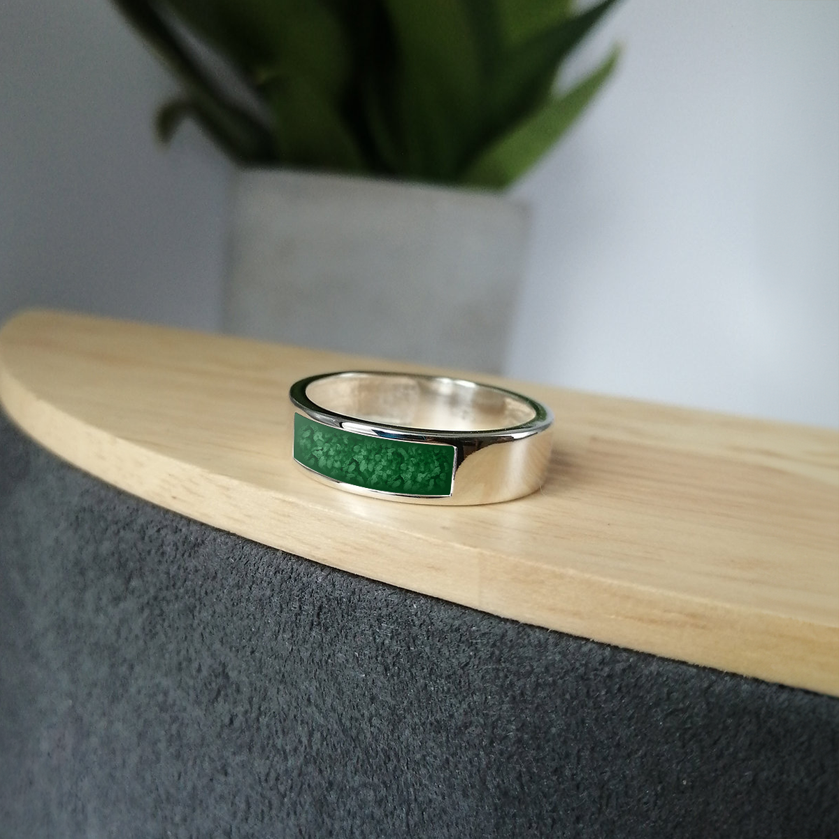 EMERALD GREEN