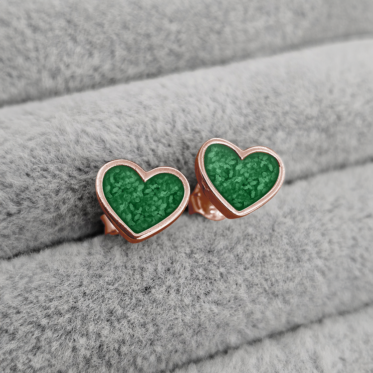 EMERALD GREEN