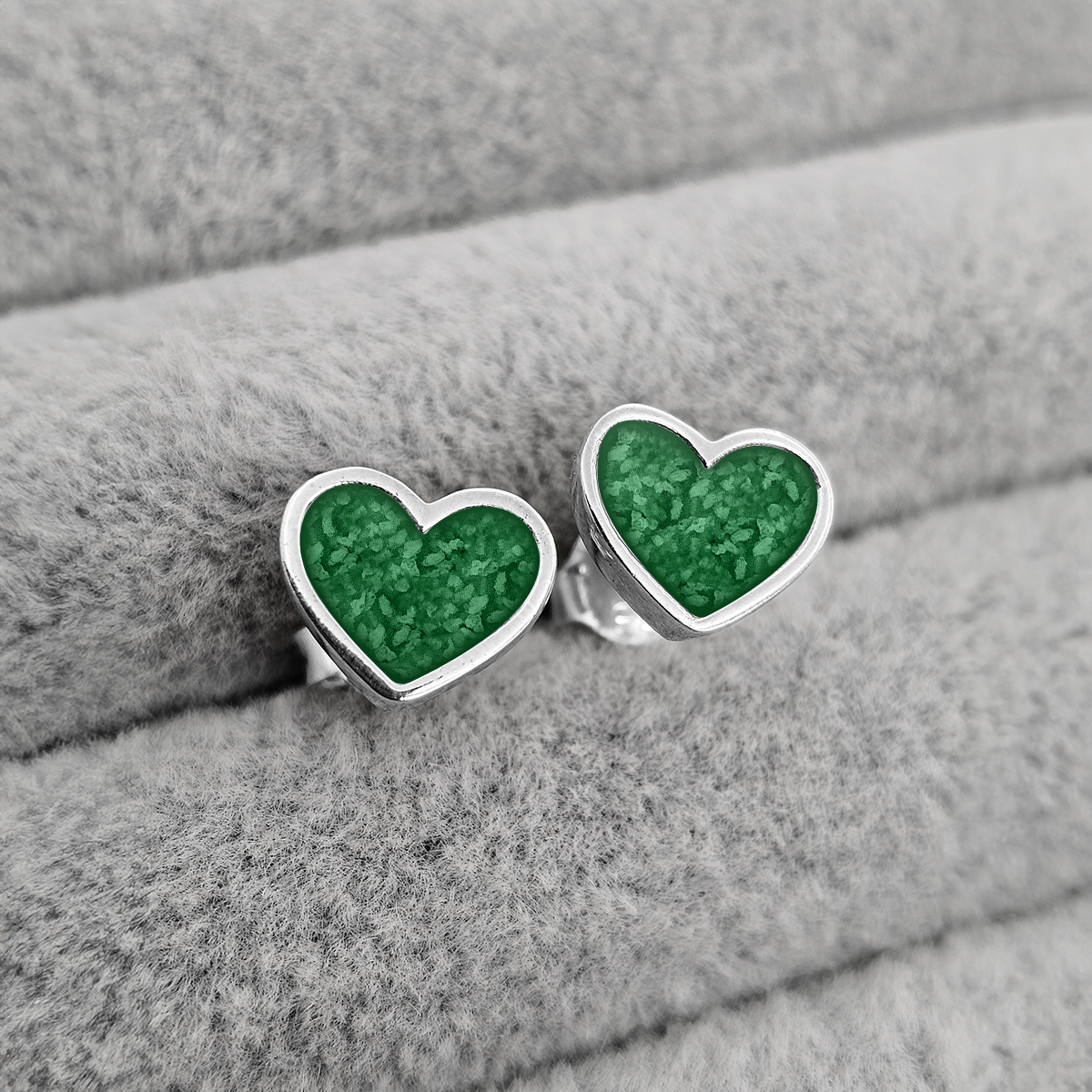 EMERALD GREEN