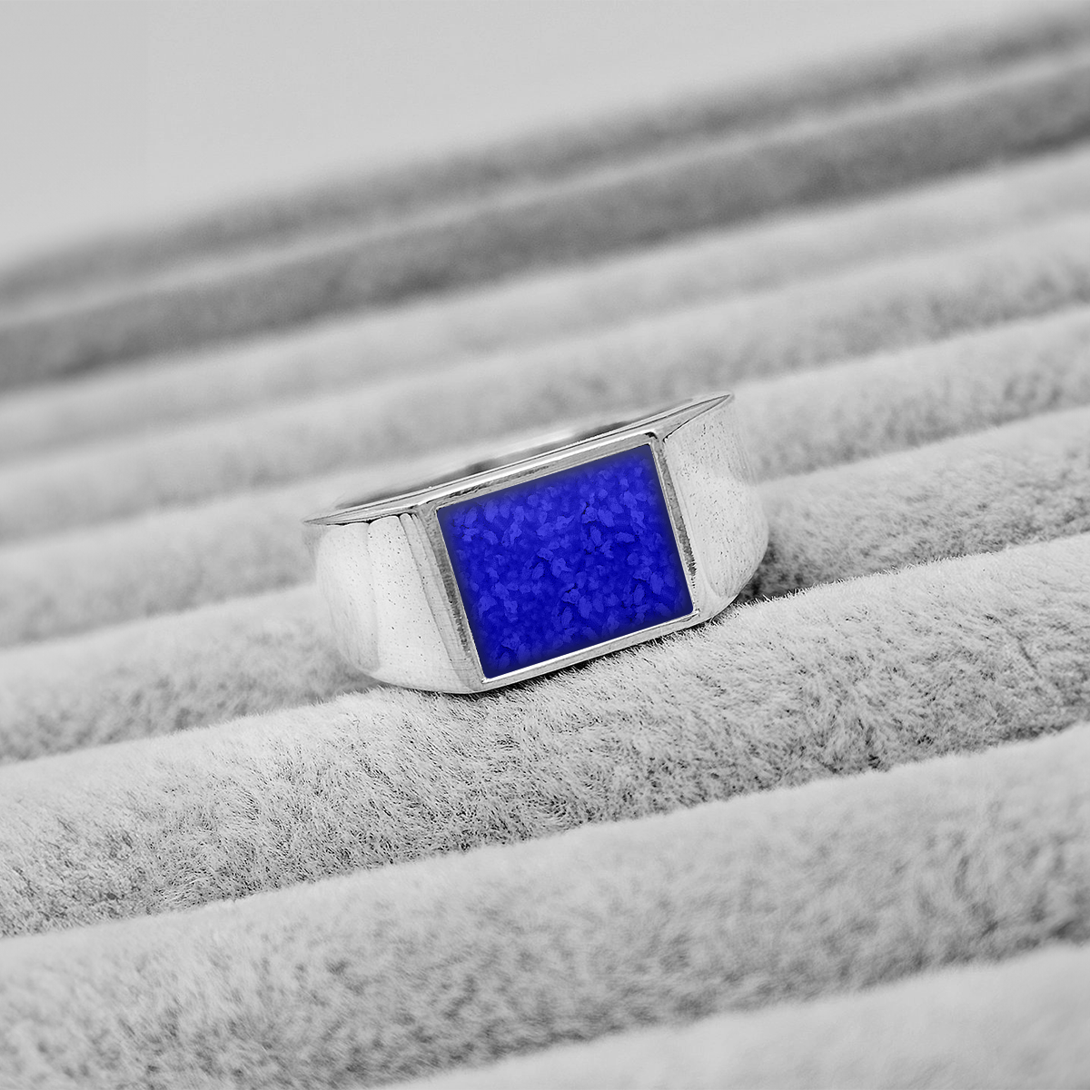 ROYAL BLUE