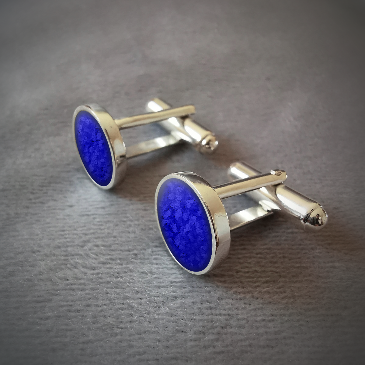 ROYAL BLUE