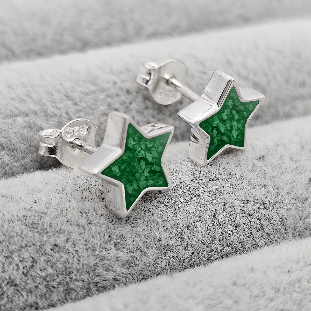EMERALD GREEN