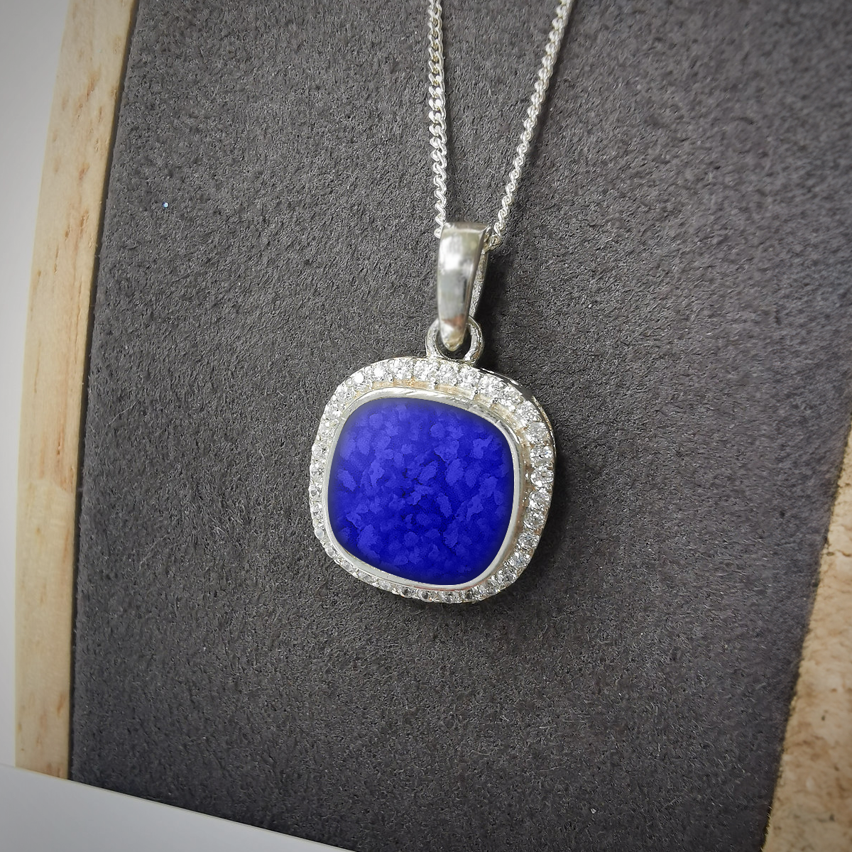 ROYAL BLUE