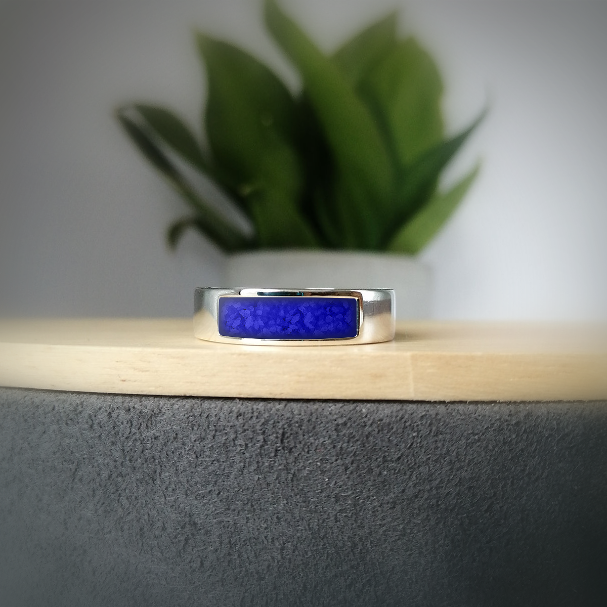 ROYAL BLUE