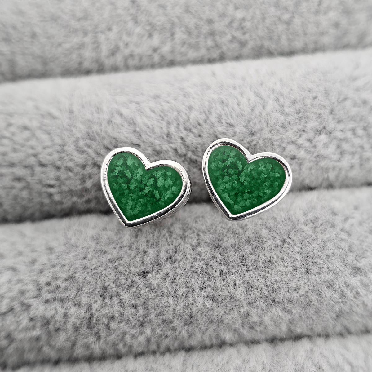 EMERALD GREEN