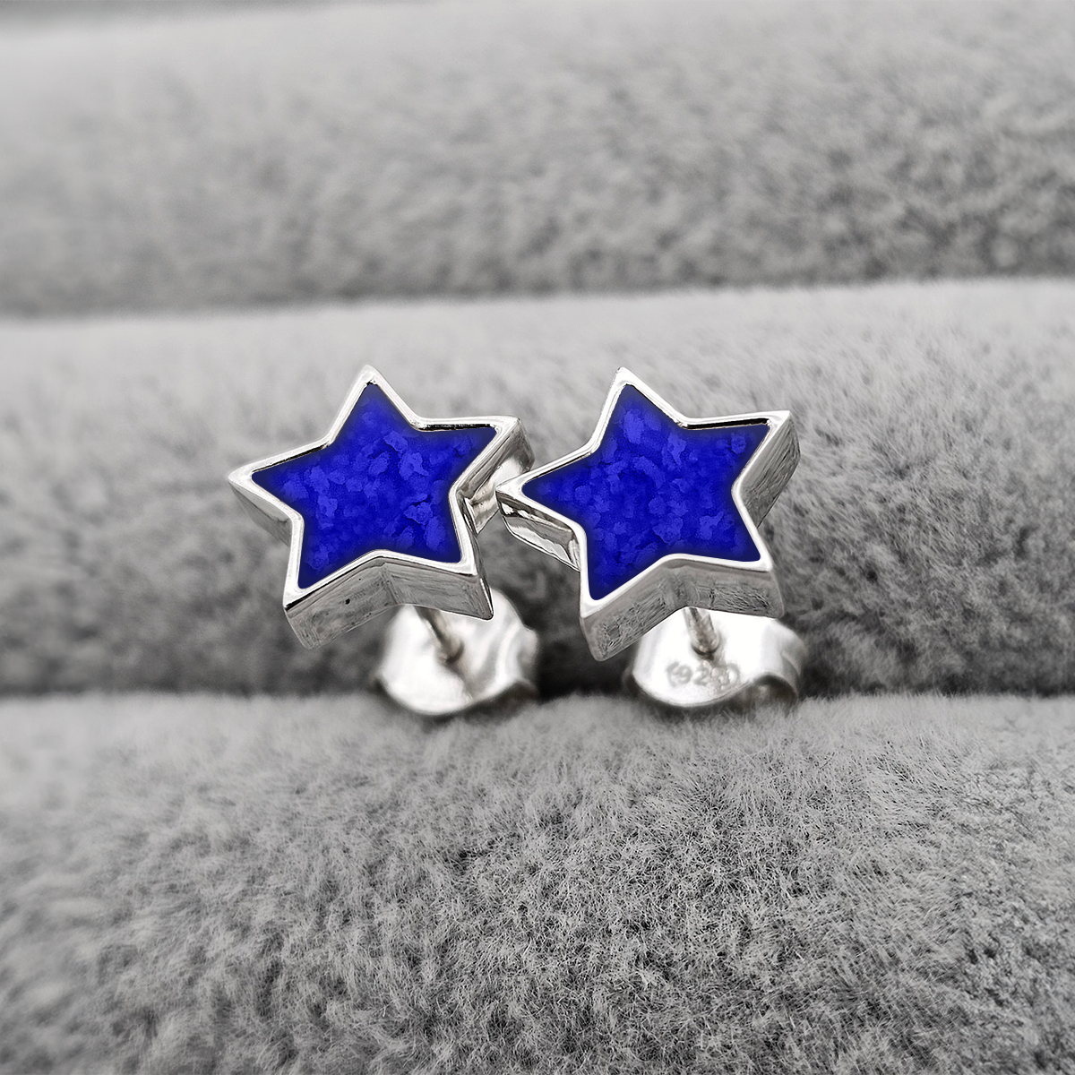 ROYAL BLUE