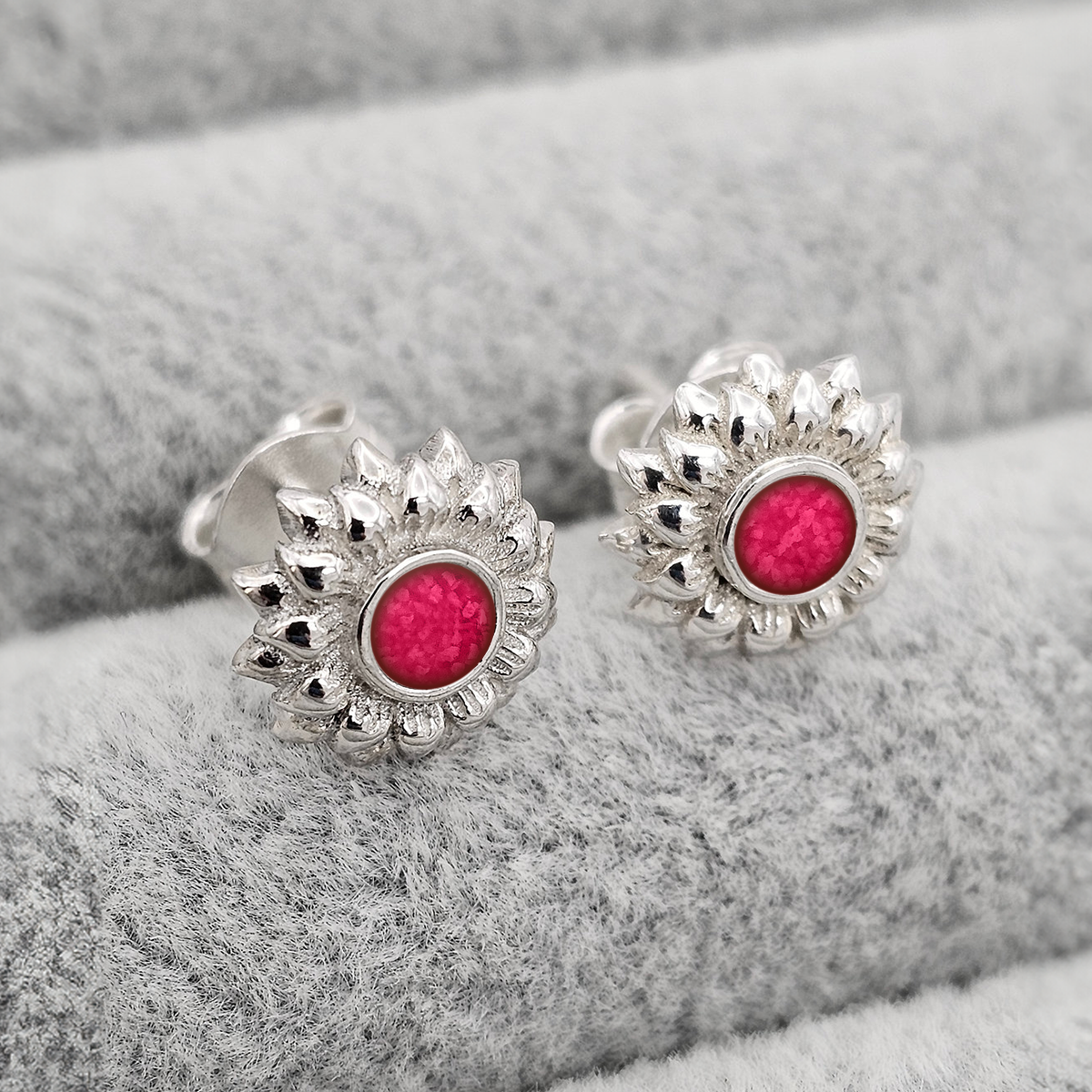 ROSE RED