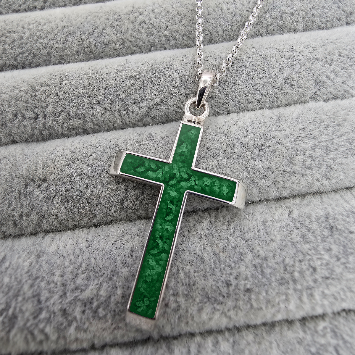 EMERALD GREEN