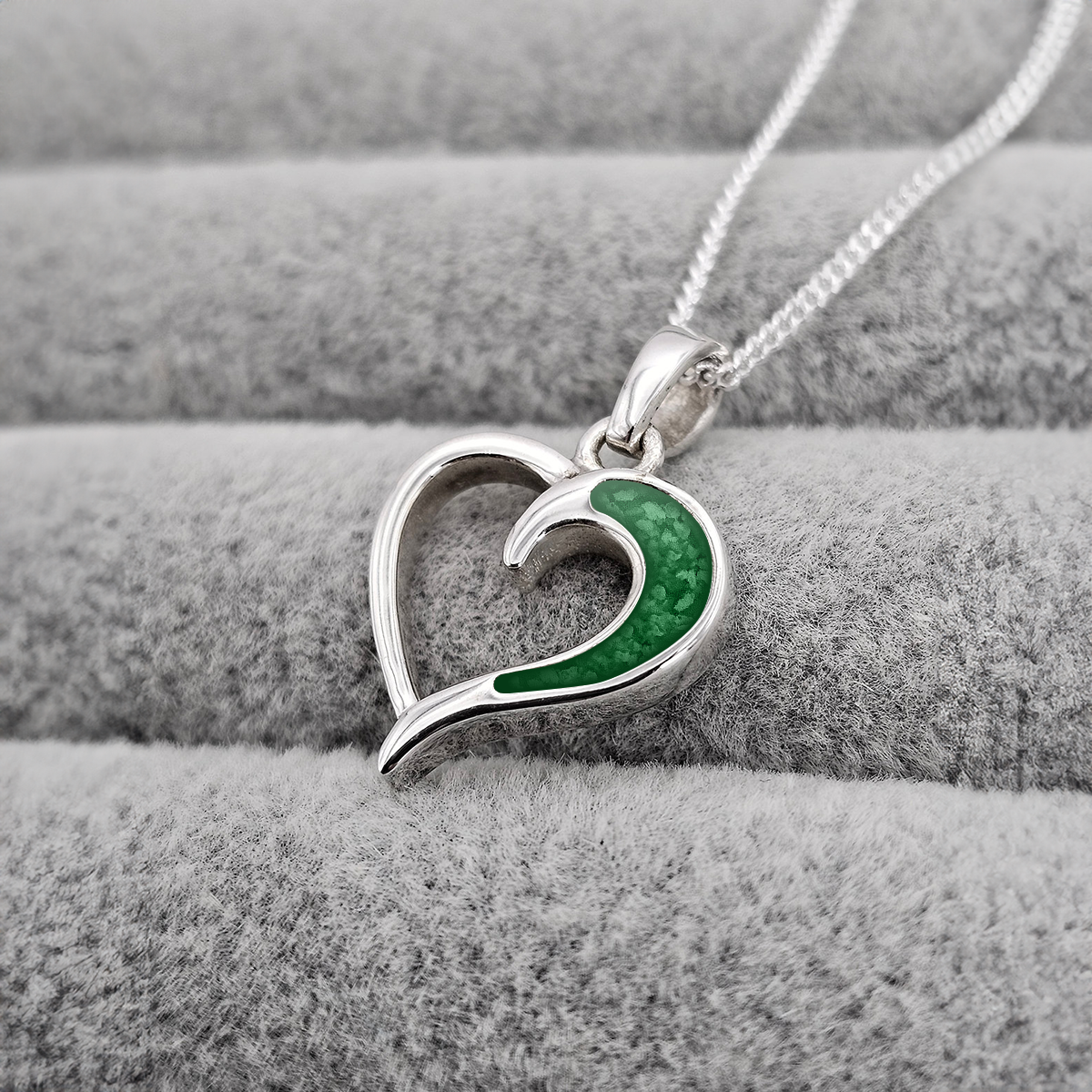 EMERALD GREEN