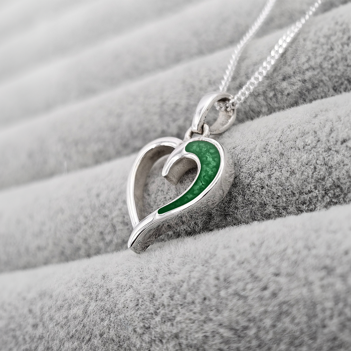 EMERALD GREEN