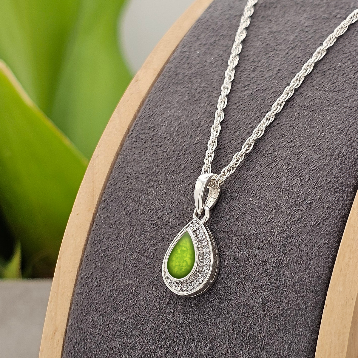 GREEN