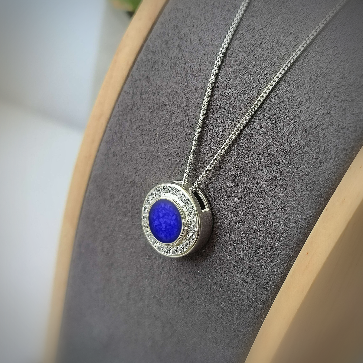 ROYAL BLUE