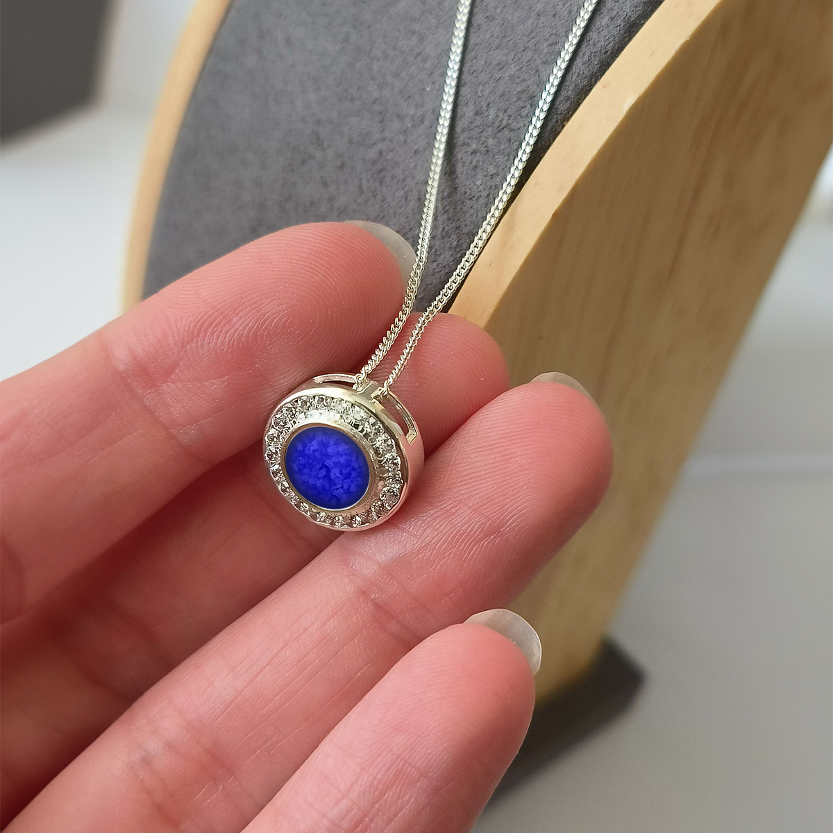 ROYAL BLUE