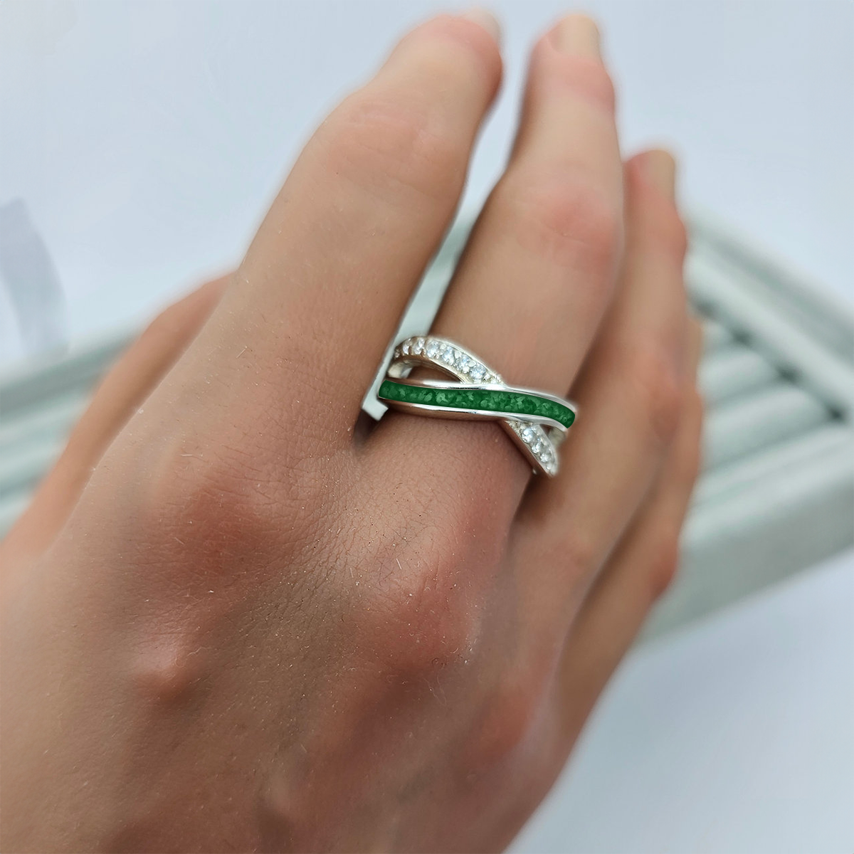 EMERALD GREEN