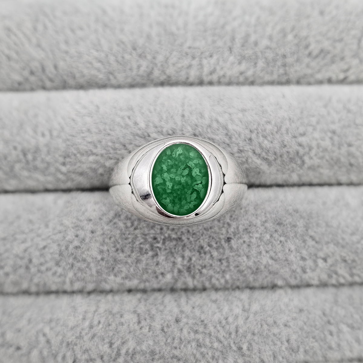 EMERALD GREEN
