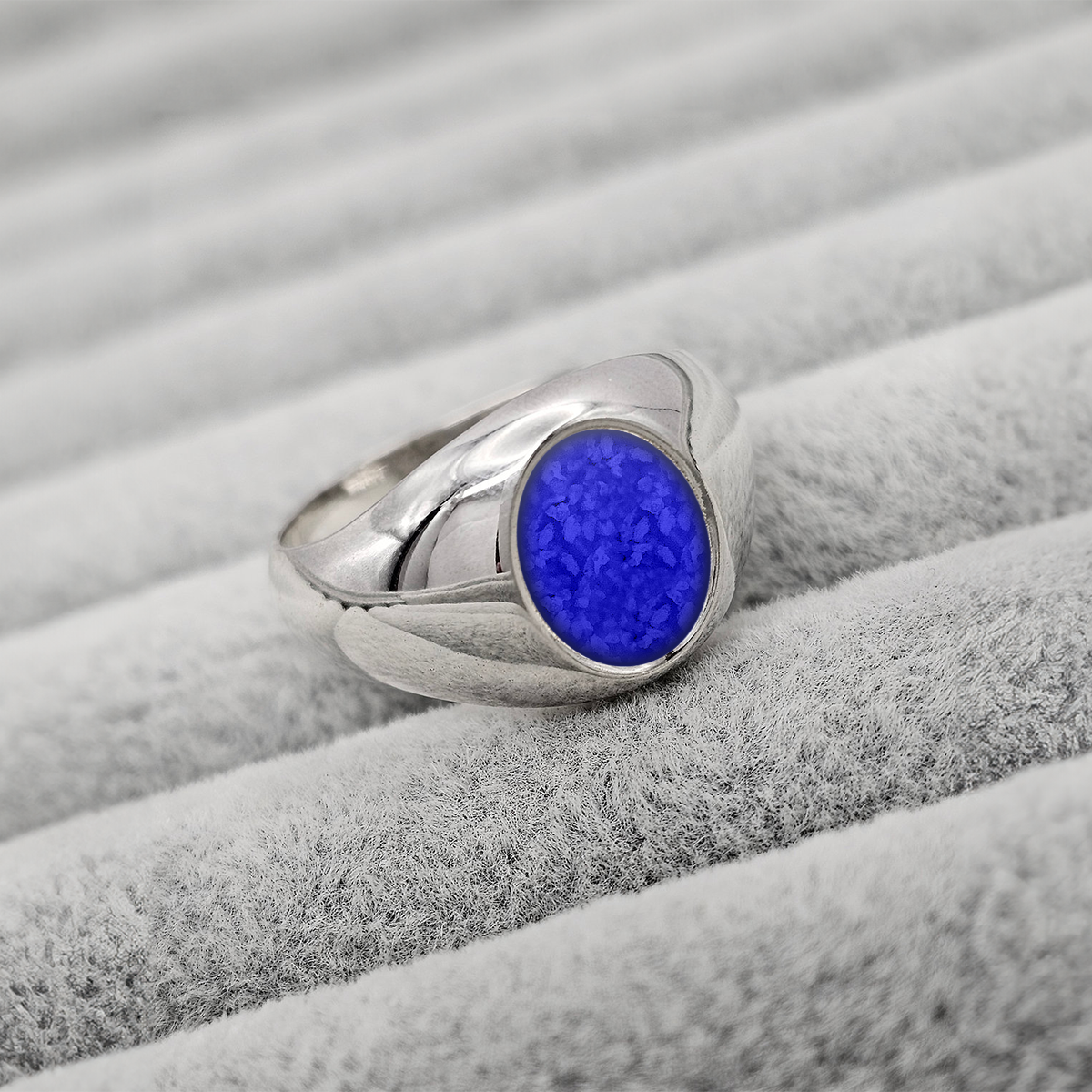 ROYAL BLUE