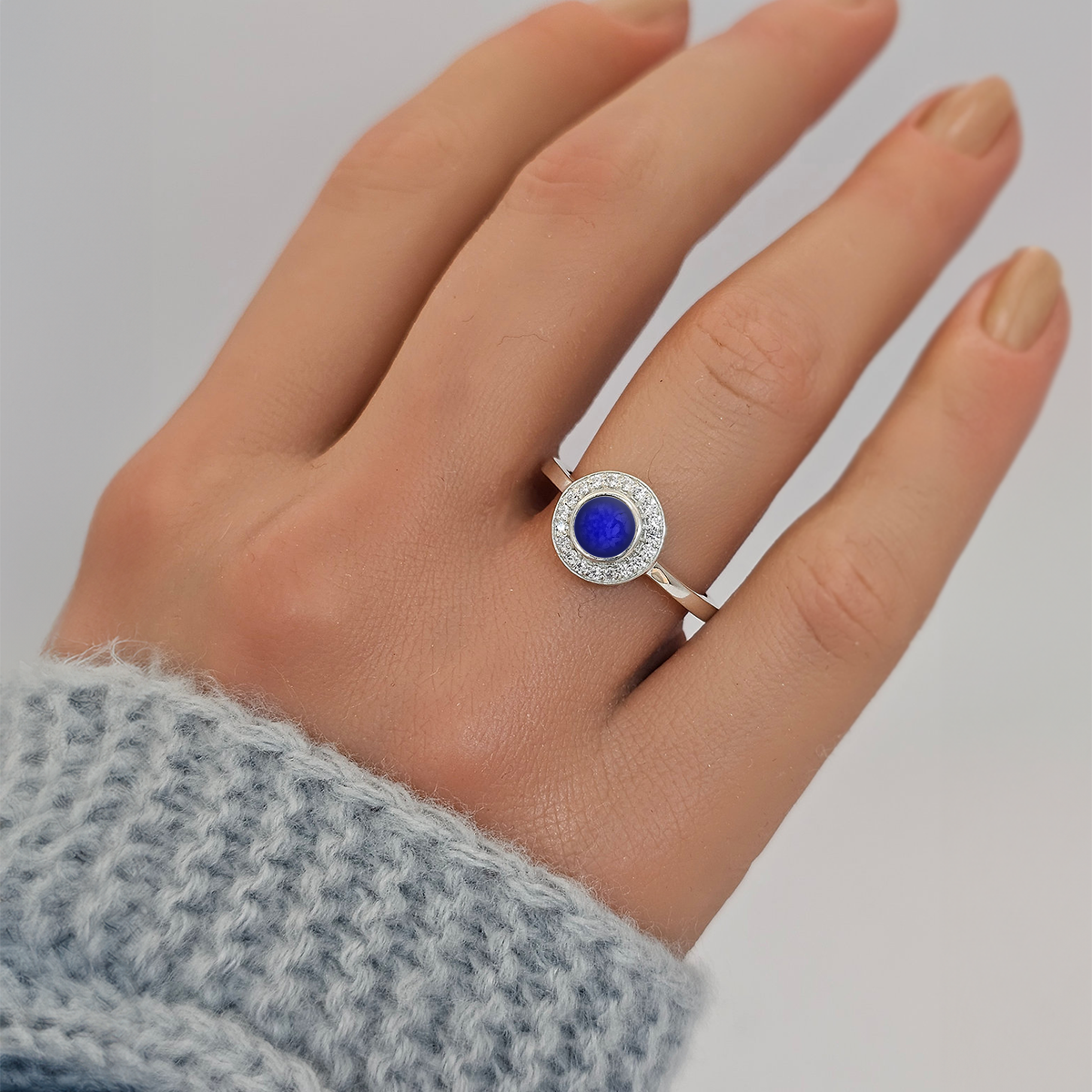 ROYAL BLUE