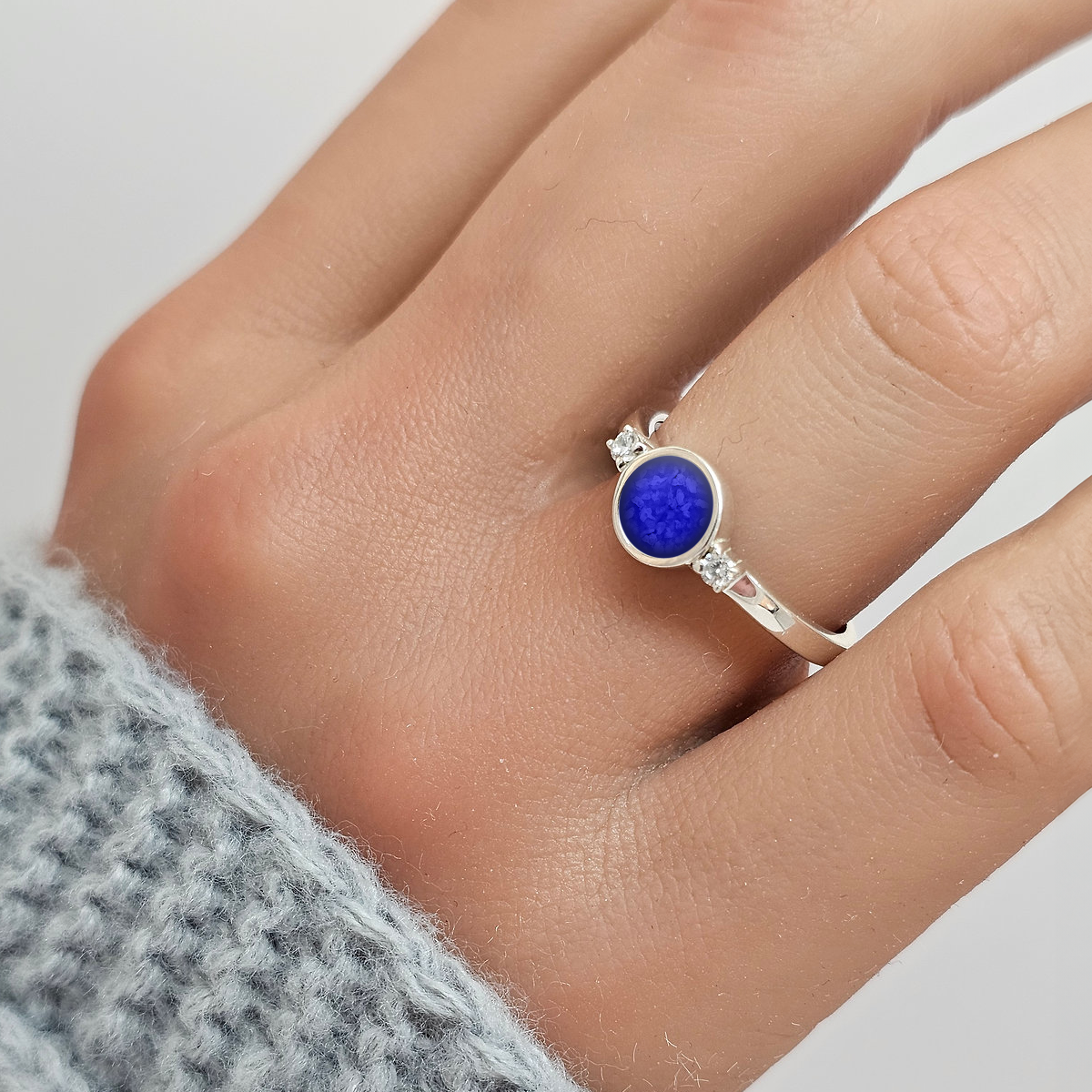 ROYAL BLUE