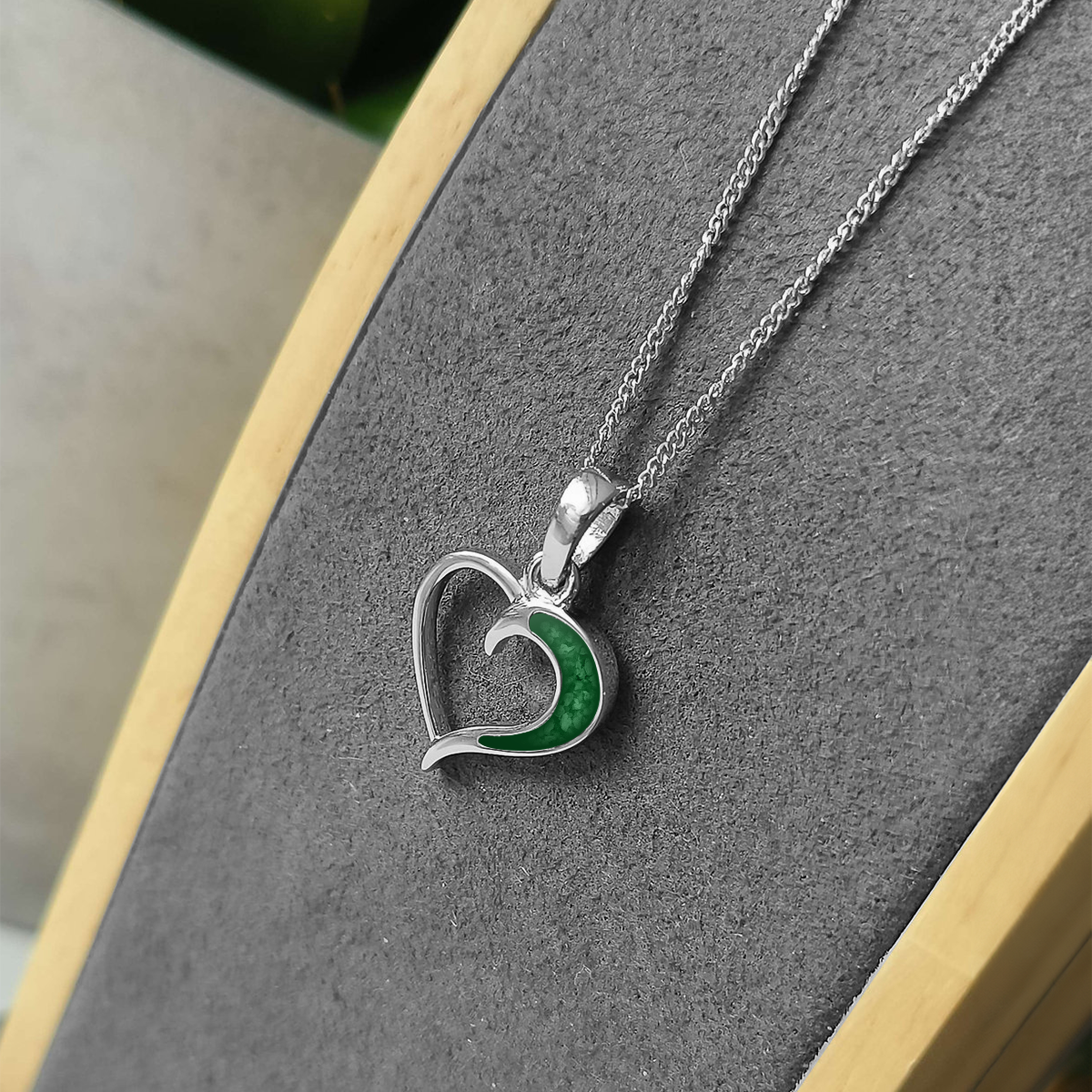 EMERALD GREEN