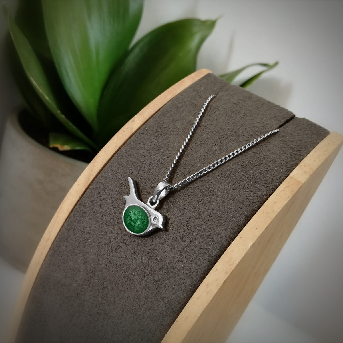 EMERALD GREEN