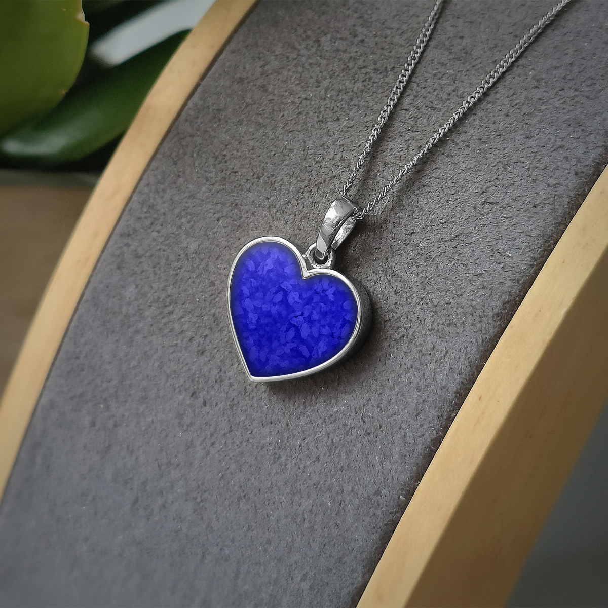 ROYAL BLUE