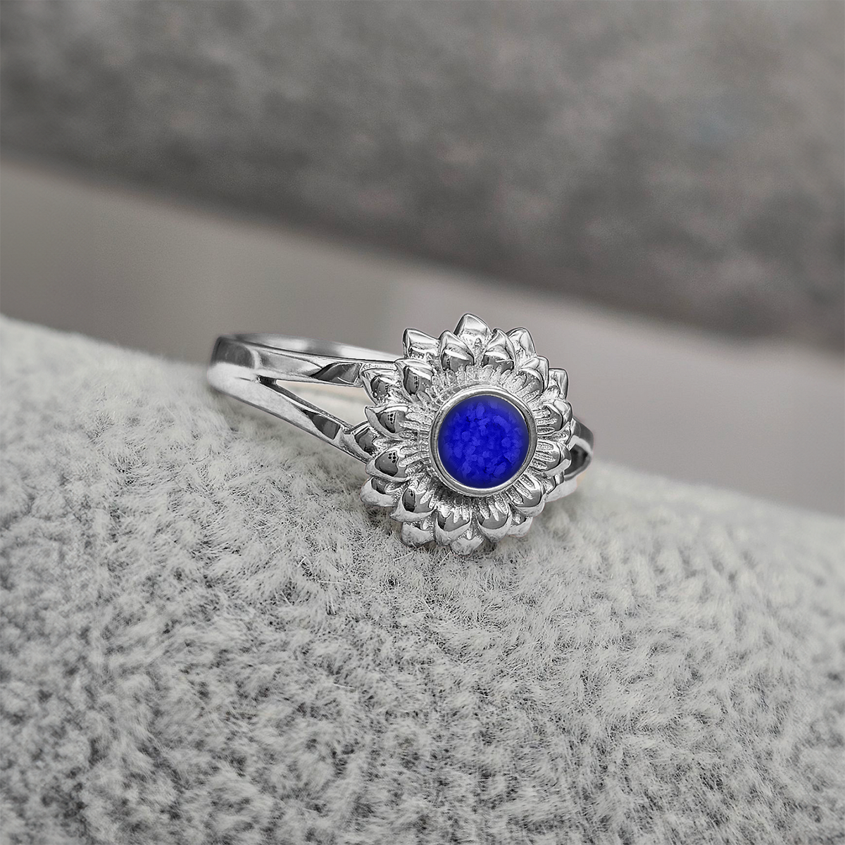 ROYAL BLUE