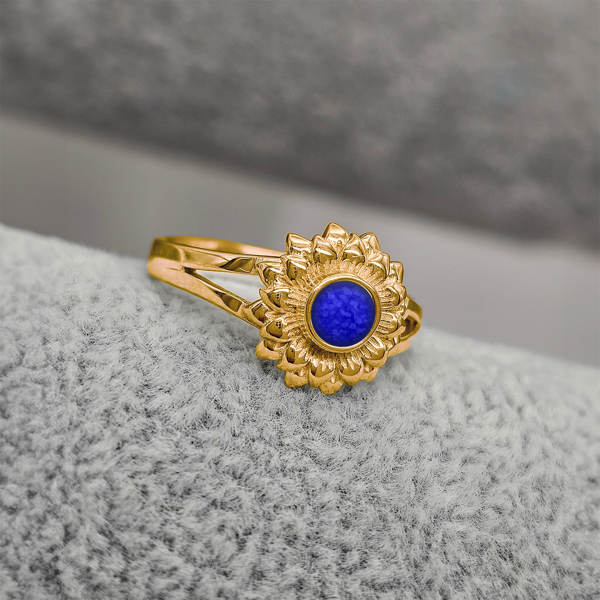 ROYAL BLUE