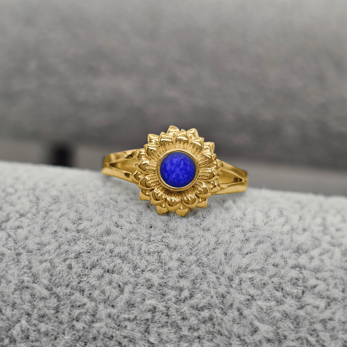 ROYAL BLUE