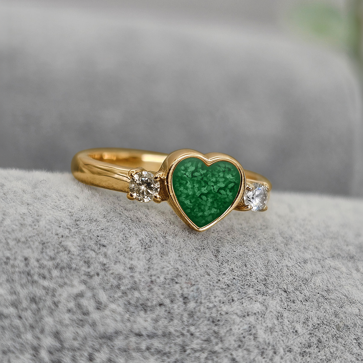 EMERALD GREEN
