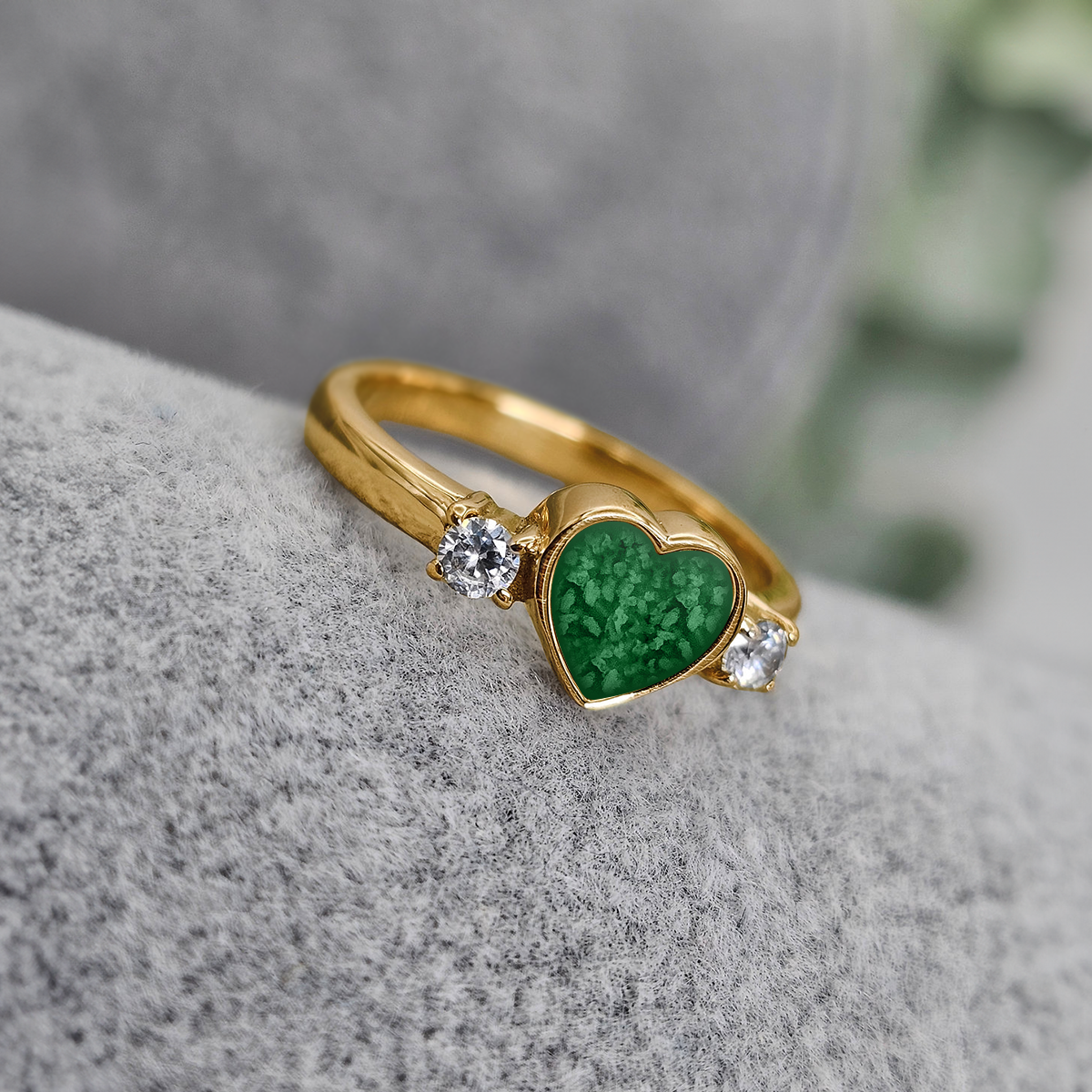 EMERALD GREEN