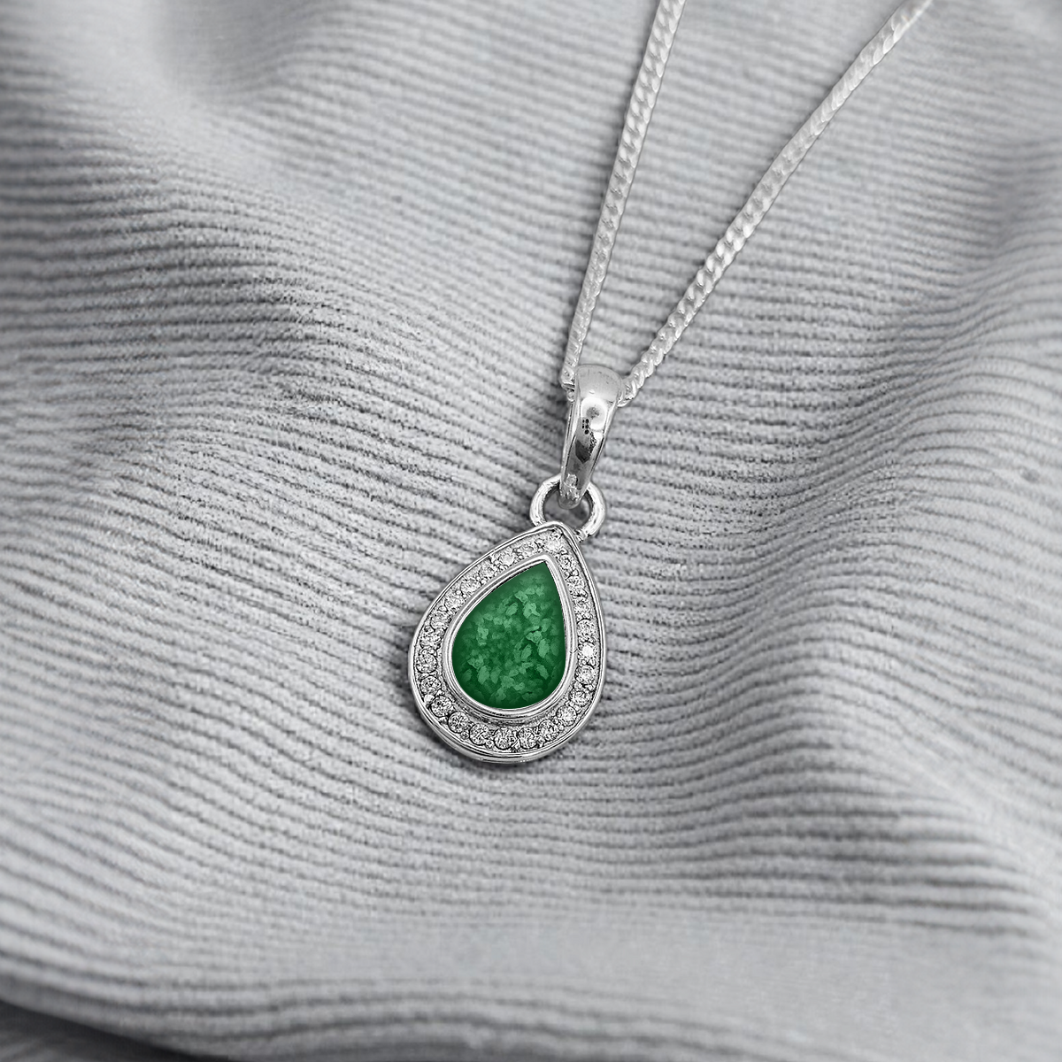 EMERALD GREEN