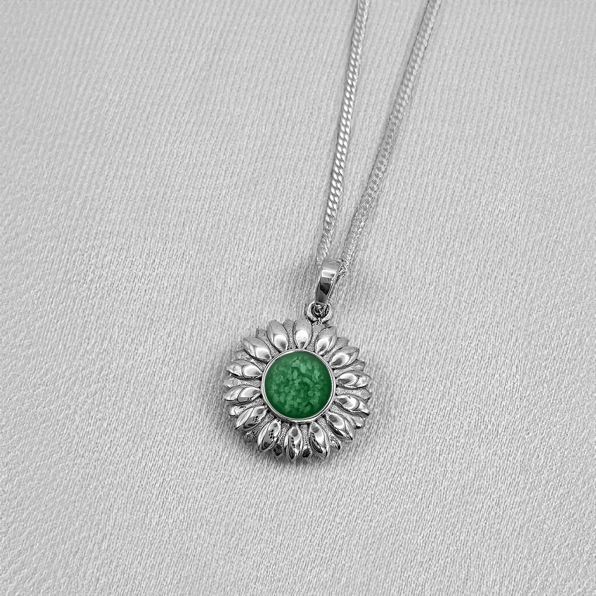EMERALD GREEN