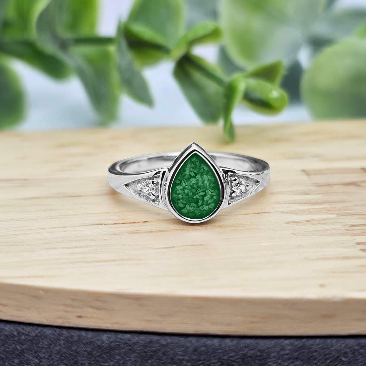 EMERALD GREEN