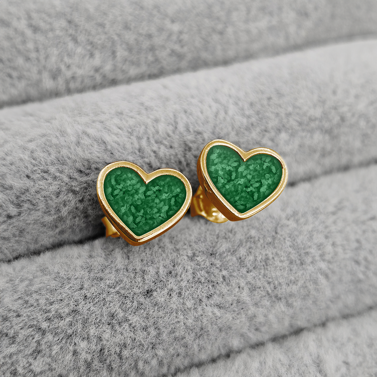 EMERALD GREEN