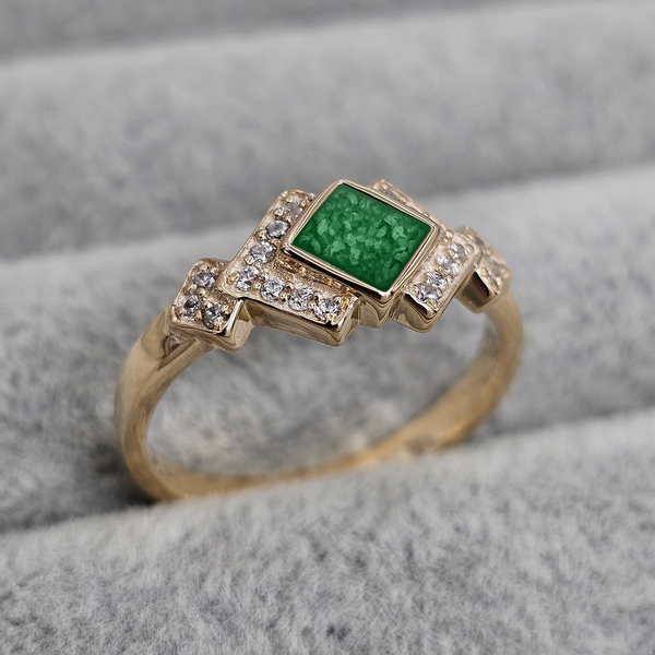 EMERALD GREEN
