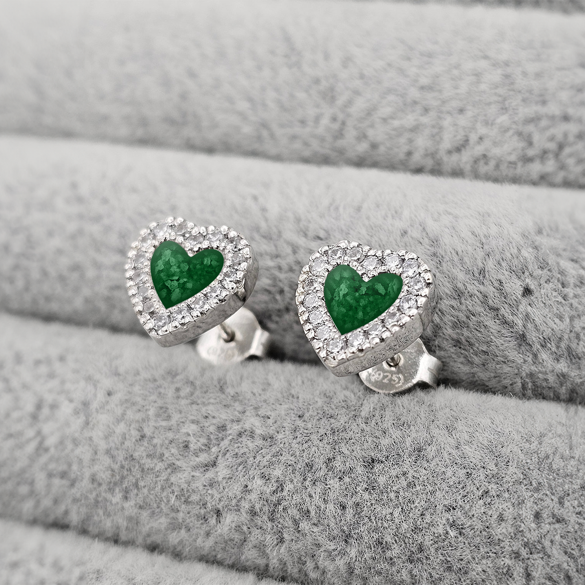 EMERALD GREEN