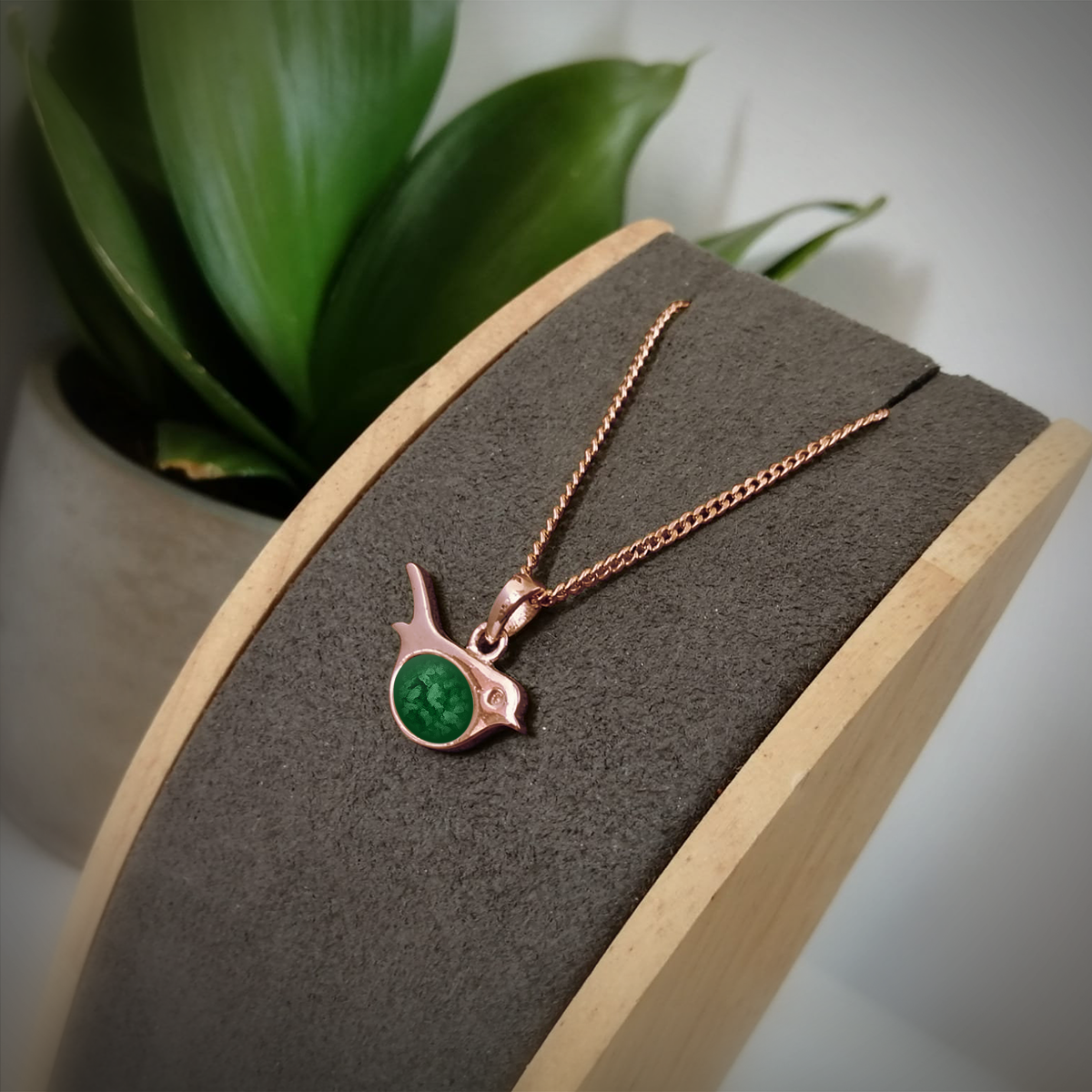 EMERALD GREEN