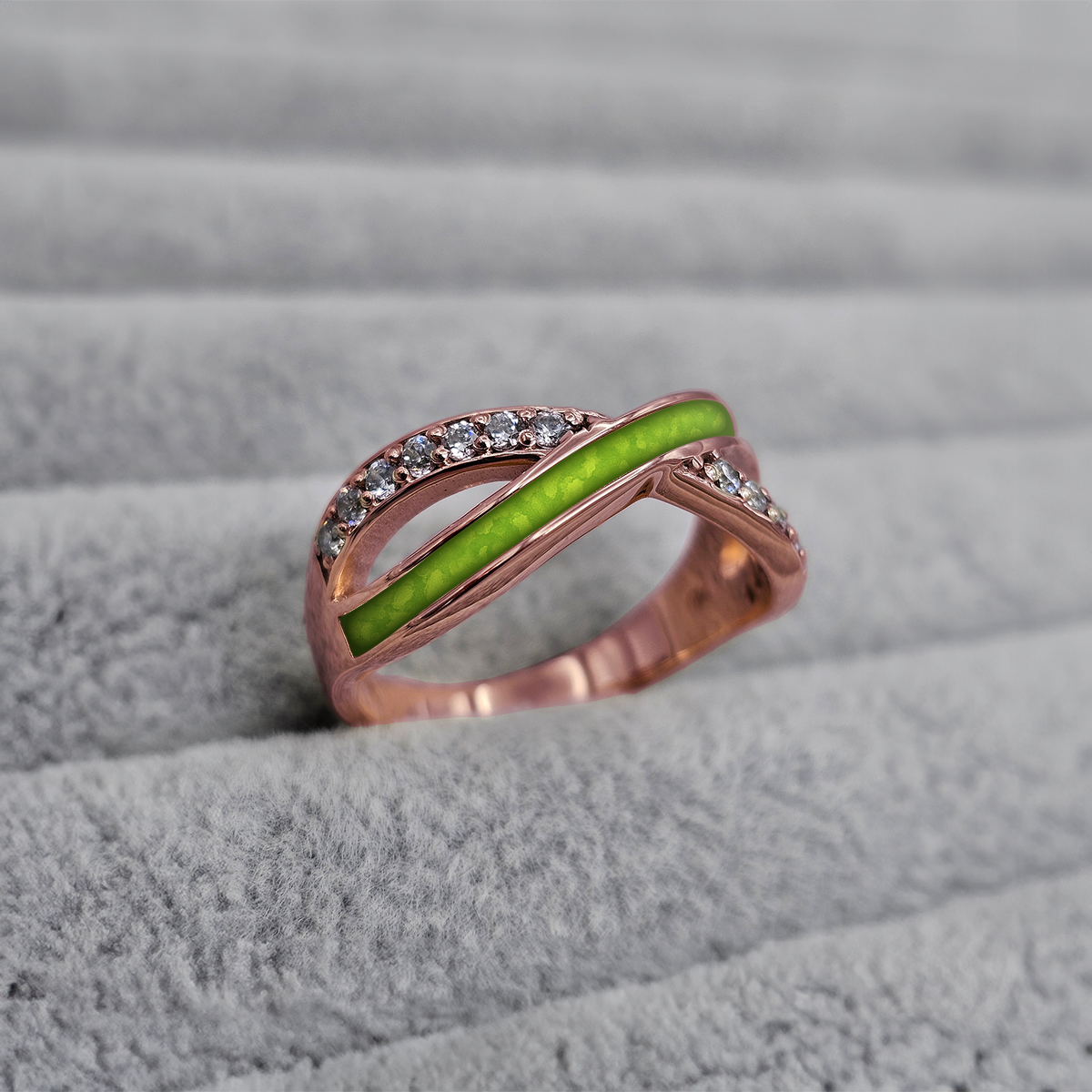 GREEN