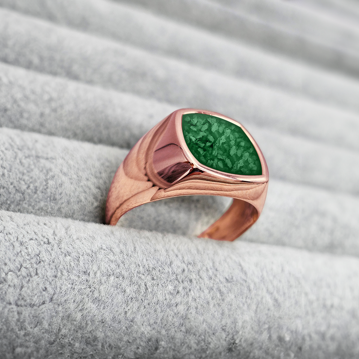 EMERALD GREEN