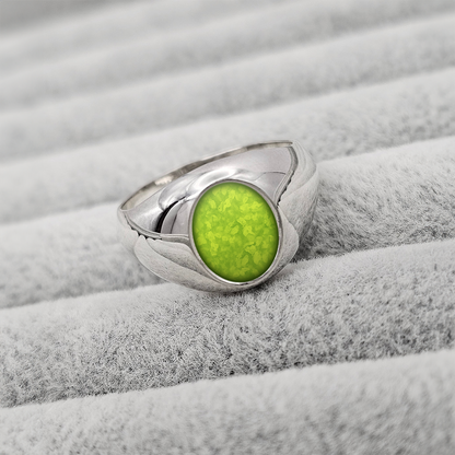 GREEN
