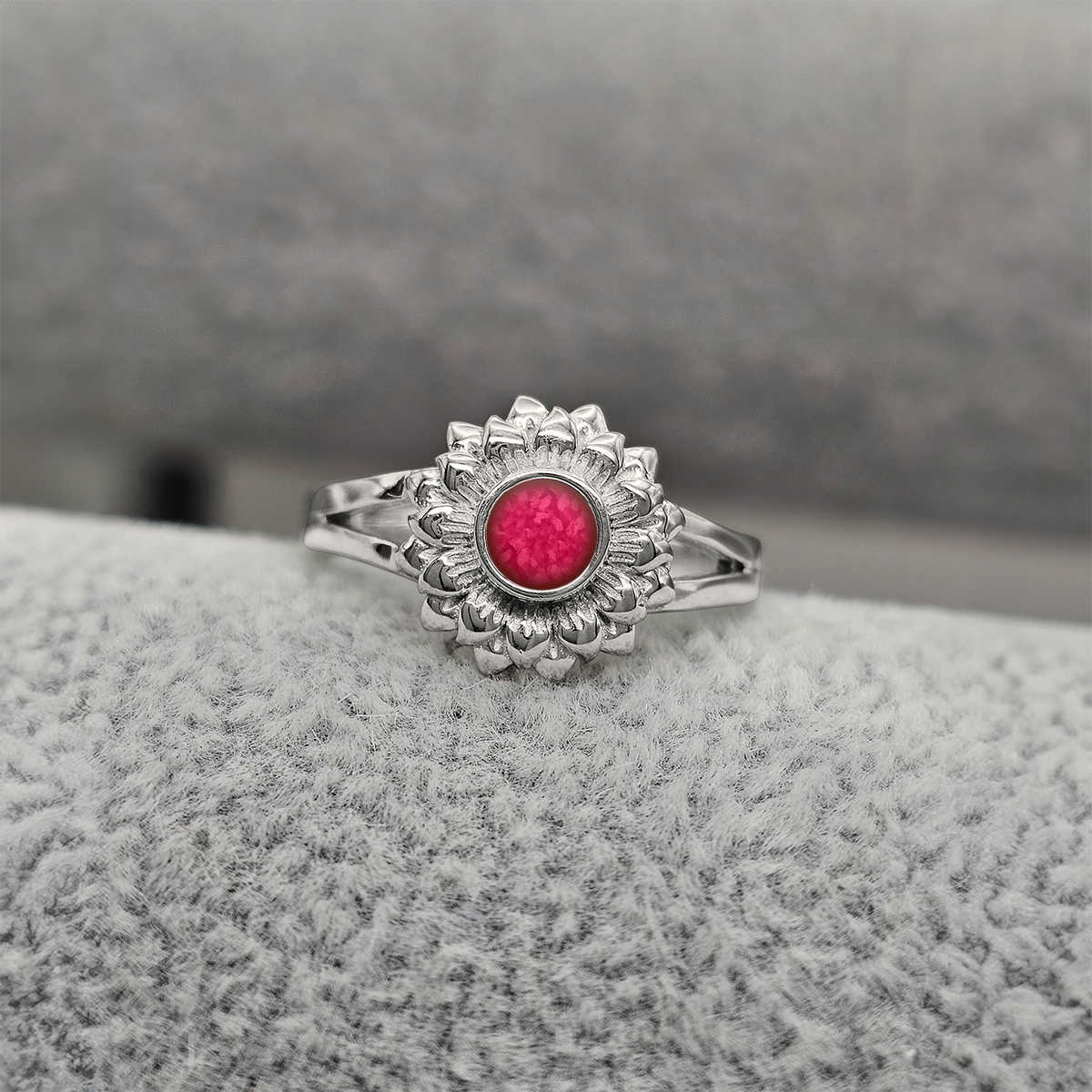 ROSE RED