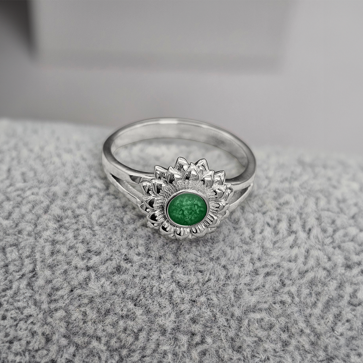 EMERALD GREEN
