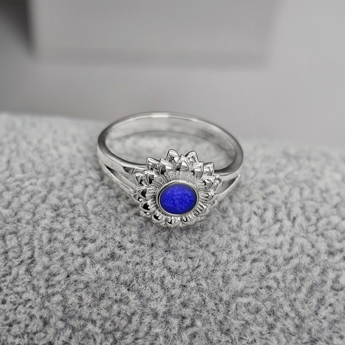 ROYAL BLUE