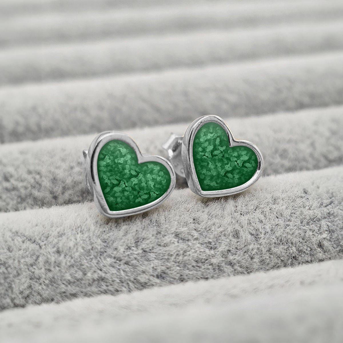EMERALD GREEN