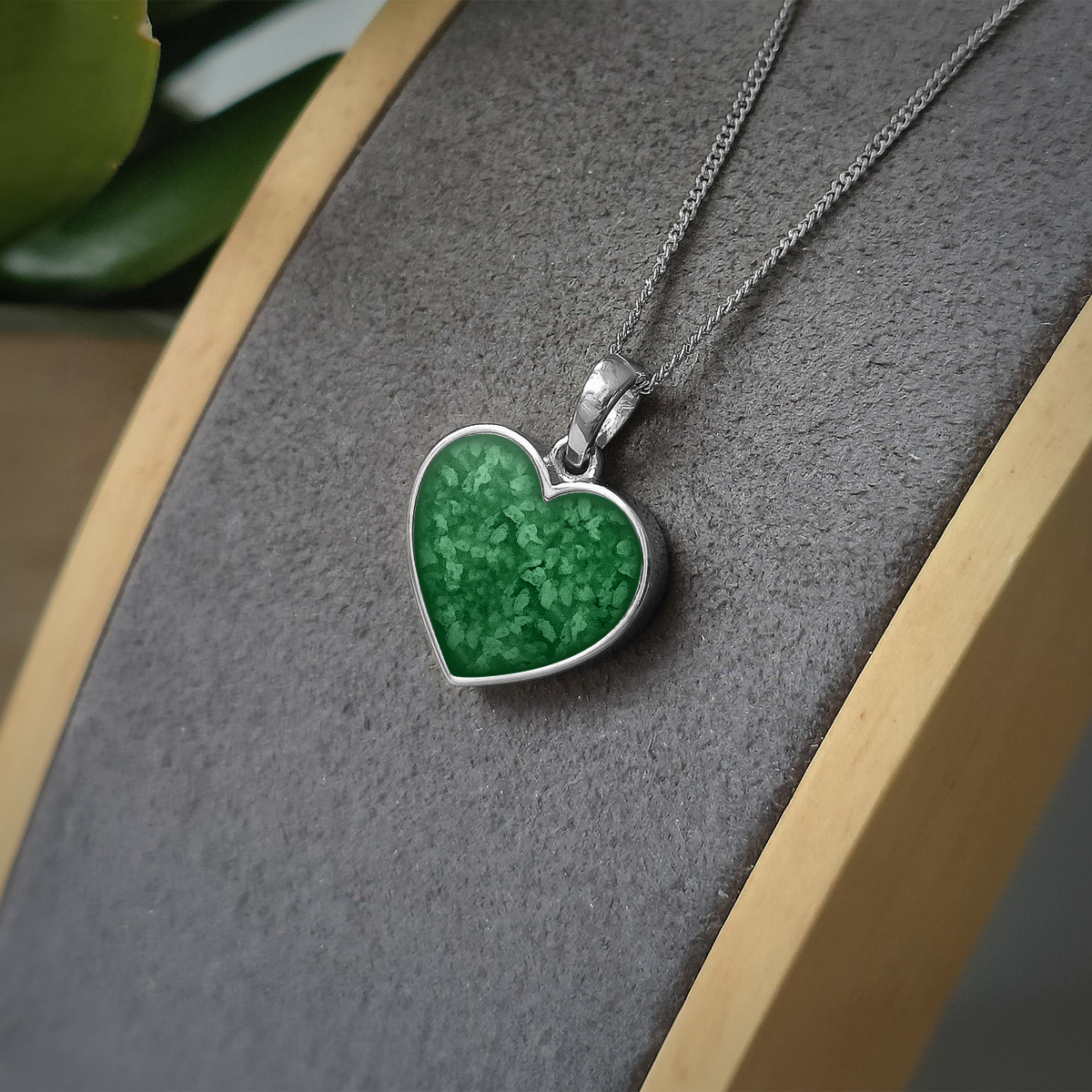 EMERALD GREEN