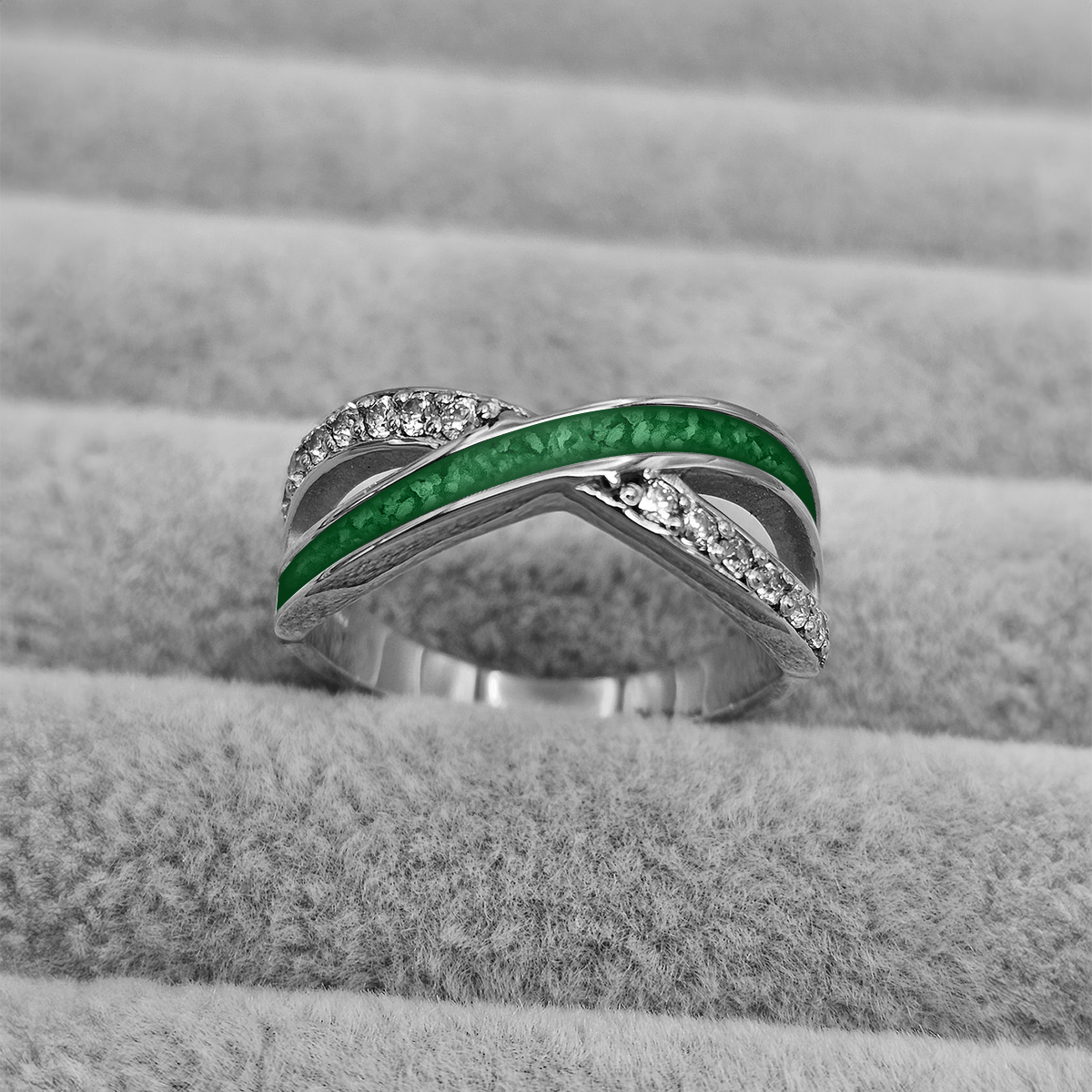 EMERALD GREEN