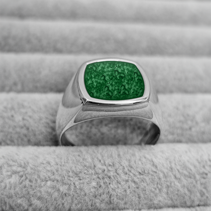 EMERALD GREEN